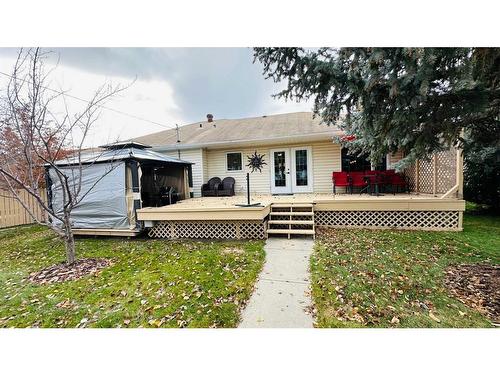 606 2 Avenue, Drumheller, AB - Outdoor With Deck Patio Veranda