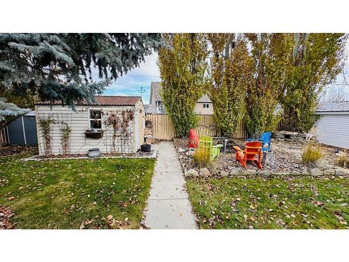 606 2 Avenue, Drumheller, AB - Outdoor