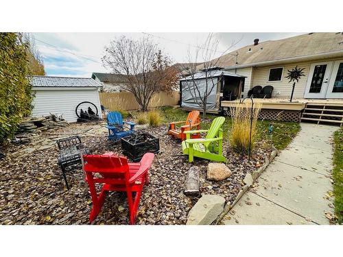 606 2 Avenue, Drumheller, AB - Outdoor With Deck Patio Veranda