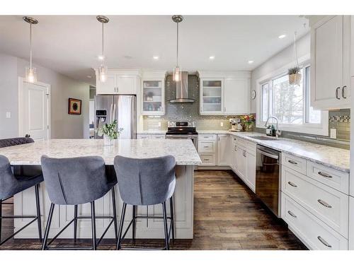 1401 Riverside Drive East, Drumheller, AB - Indoor Photo Showing Kitchen With Upgraded Kitchen