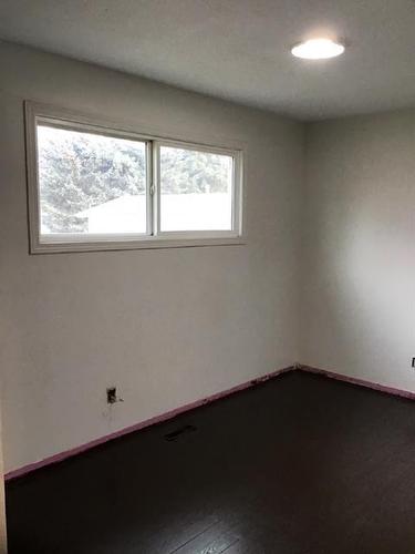 24 9 Avenue West, Brooks, AB - Indoor Photo Showing Other Room