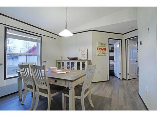 114 2 Avenue East, Delia, AB - Indoor Photo Showing Dining Room