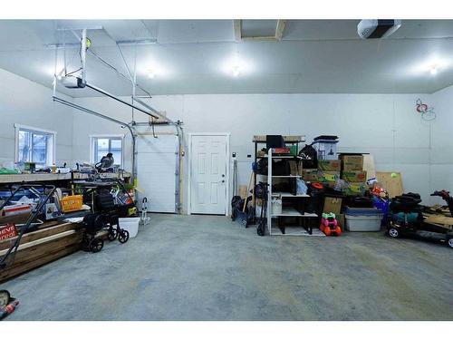 114 2 Avenue East, Delia, AB - Indoor Photo Showing Garage