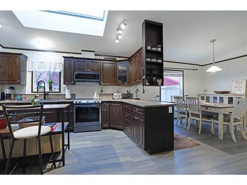 114 2 Avenue East, Delia, AB - Indoor Photo Showing Kitchen