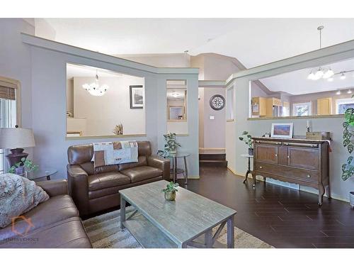 110 Upland Road, Brooks, AB - Indoor Photo Showing Living Room