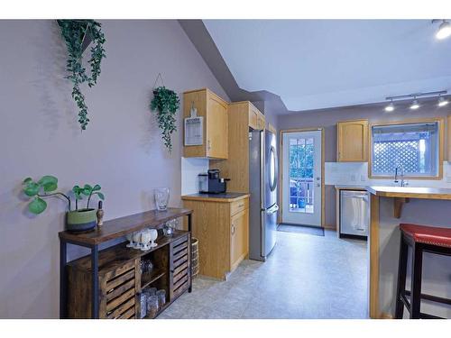 110 Upland Road, Brooks, AB - Indoor Photo Showing Kitchen