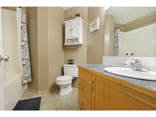 110 Upland Road, Brooks, AB - Indoor Photo Showing Bathroom