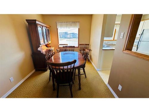 8 Spruce Drive, Drumheller, AB - Indoor Photo Showing Dining Room