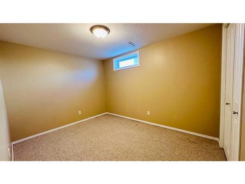 8 Spruce Drive, Drumheller, AB - Indoor Photo Showing Other Room