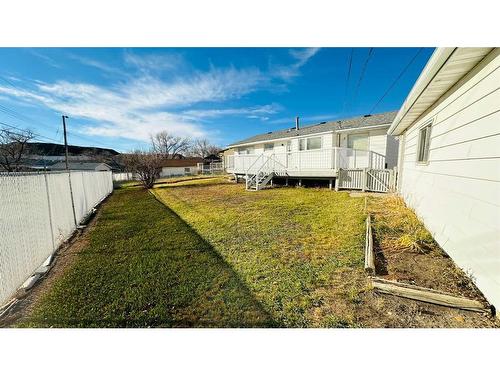 8 Spruce Drive, Drumheller, AB - Outdoor