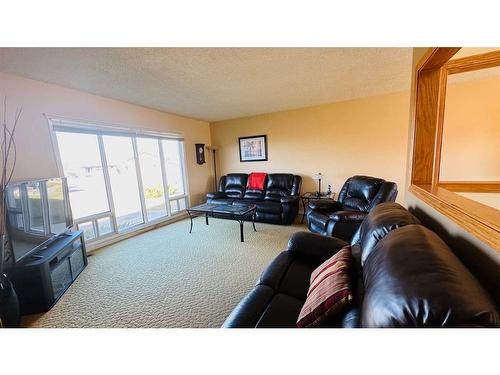 8 Spruce Drive, Drumheller, AB - Indoor