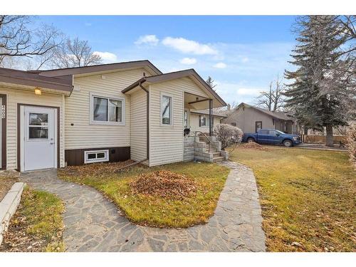 4609 47 Avenue, Olds, AB - Outdoor