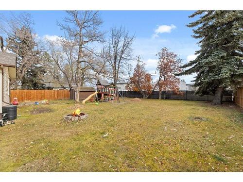 4609 47 Avenue, Olds, AB - Outdoor With Backyard