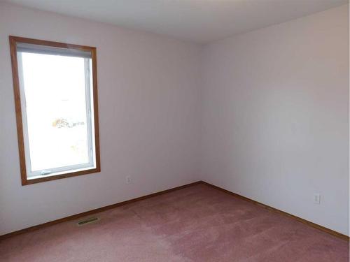 48 Kellington Close, Brooks, AB - Indoor Photo Showing Other Room