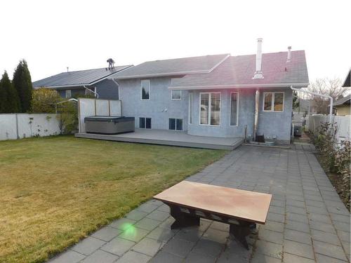 48 Kellington Close, Brooks, AB - Outdoor With Deck Patio Veranda