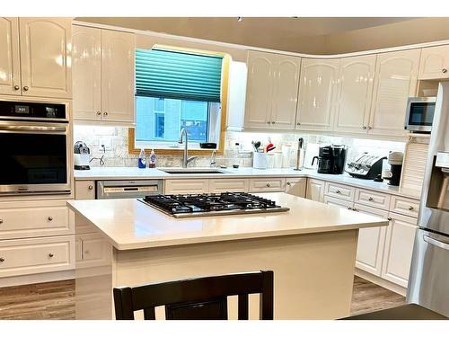 31 Ludor Close East, Brooks, AB - Indoor Photo Showing Kitchen