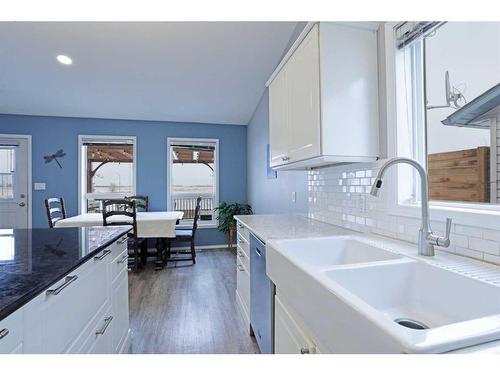 200 Laura Avenue West, Duchess, AB - Indoor Photo Showing Kitchen With Double Sink