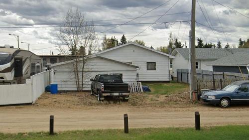 326 6Th Ave East, Hanna, AB - Outdoor