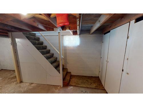 322 4 Avenue, Bassano, AB - Indoor Photo Showing Basement