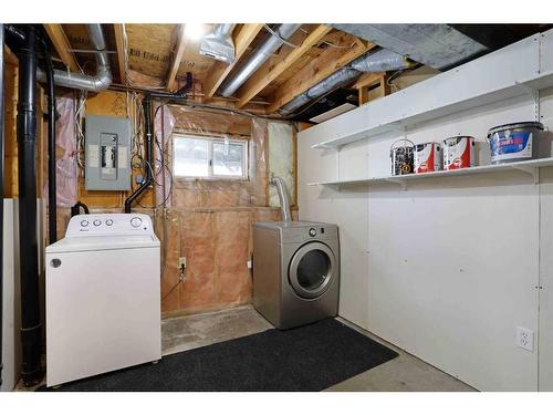 12 Ash Street, Brooks, AB - Indoor Photo Showing Laundry Room