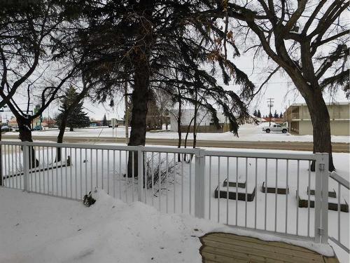 11 Fairview Avenue West, Brooks, AB - Outdoor