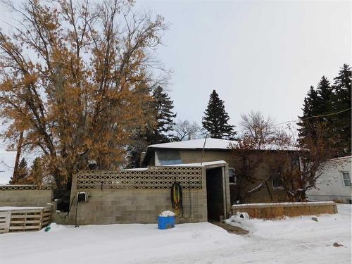 11 Fairview Avenue West, Brooks, AB - Outdoor