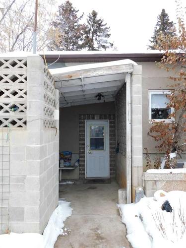 11 Fairview Avenue West, Brooks, AB - Outdoor