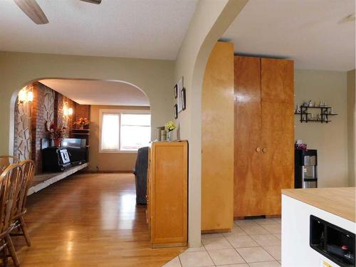 11 Fairview Avenue West, Brooks, AB - Indoor