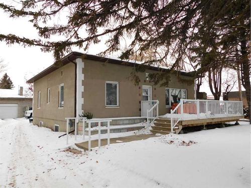 11 Fairview Avenue West, Brooks, AB - Outdoor