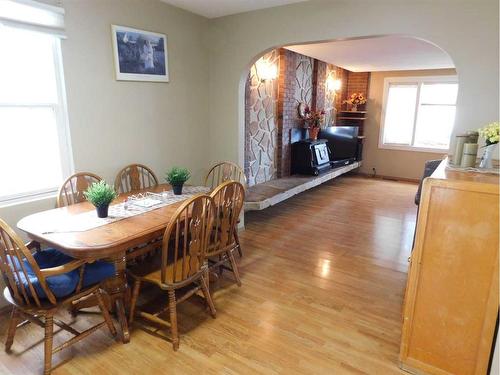 11 Fairview Avenue West, Brooks, AB - Indoor Photo Showing Dining Room