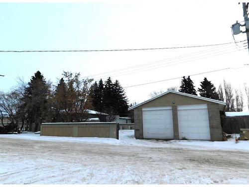 11 Fairview Avenue West, Brooks, AB - Outdoor