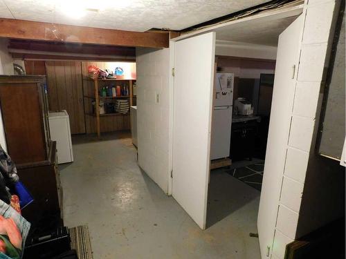 11 Fairview Avenue West, Brooks, AB - Indoor Photo Showing Basement