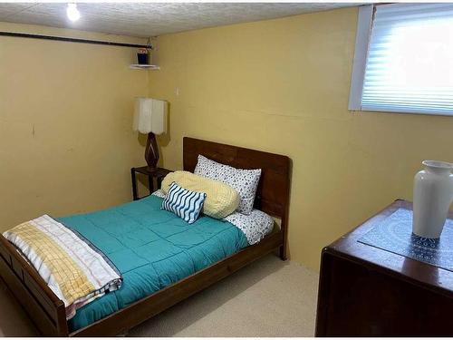 11 Fairview Avenue West, Brooks, AB - Indoor Photo Showing Bedroom