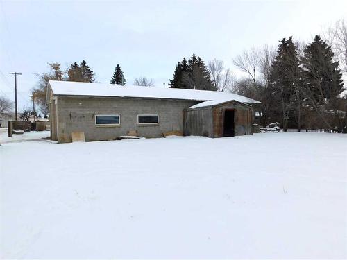 11 Fairview Avenue West, Brooks, AB - Outdoor