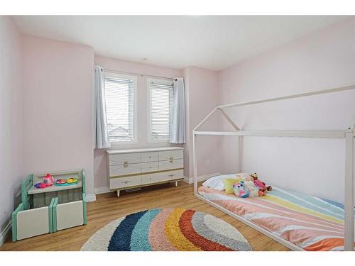 355 Lake Stafford Drive East, Brooks, AB - Indoor Photo Showing Bedroom