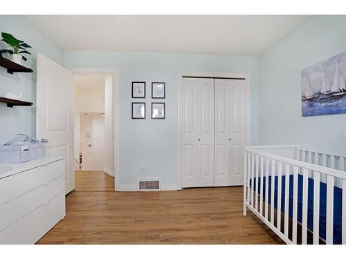 355 Lake Stafford Drive East, Brooks, AB - Indoor Photo Showing Bedroom