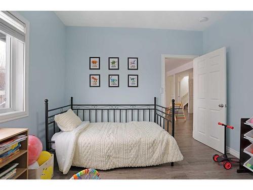 355 Lake Stafford Drive East, Brooks, AB - Indoor Photo Showing Bedroom