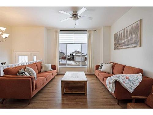 355 Lake Stafford Drive East, Brooks, AB - Indoor Photo Showing Living Room