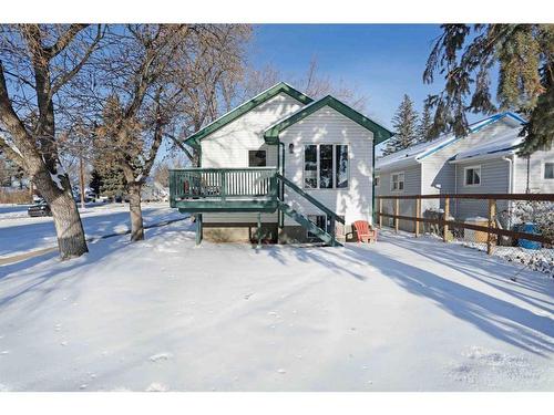 27 Pine Avenue West, Brooks, AB - Outdoor With Deck Patio Veranda