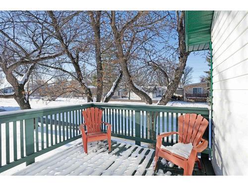 27 Pine Avenue West, Brooks, AB - Outdoor With Deck Patio Veranda