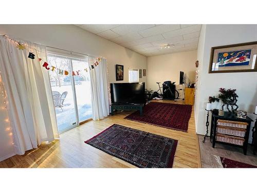 114 Main Street, Morrin, AB - Indoor