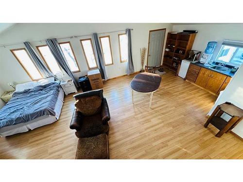 114 Main Street, Morrin, AB - Indoor Photo Showing Bedroom