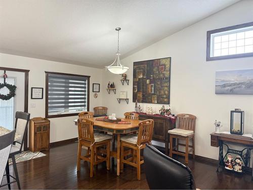 315 15 Street East, Brooks, AB - Indoor Photo Showing Dining Room