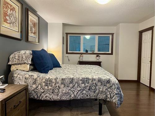 315 15 Street East, Brooks, AB - Indoor Photo Showing Bedroom