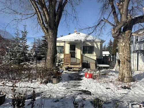 112 4 Avenue West, Hanna, AB - Outdoor