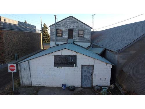 102 2 Avenue West, Hanna, AB 