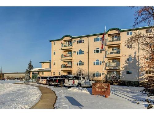 304-280 Riverside Drive East, Drumheller, AB - Outdoor