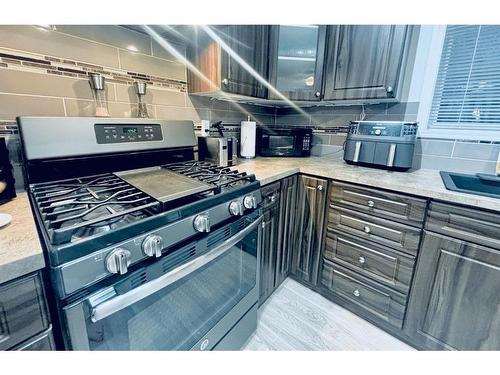 105 1St Avenue West, Delia, AB - Indoor Photo Showing Kitchen