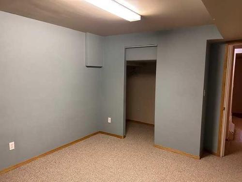 714 Centre Street, Hanna, AB - Indoor Photo Showing Other Room