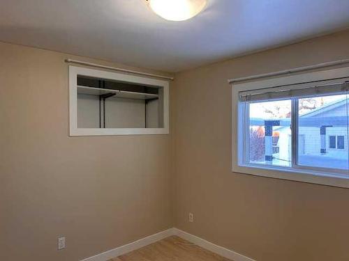 714 Centre Street, Hanna, AB - Indoor Photo Showing Other Room